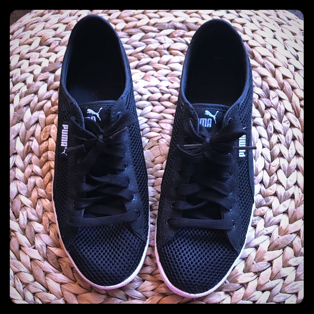 Puma casual mesh tennis shoes